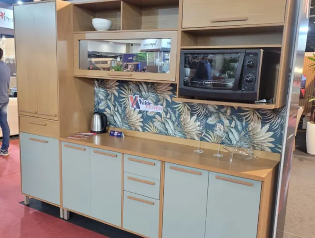 Armário de cozinha com nicho para micro-ondas - Holanda Móveis, Praia Grande